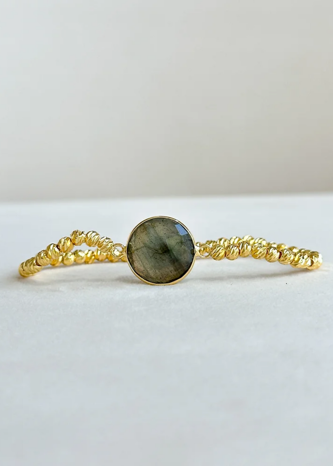 Easton Elle Beam Stretch Bracelet in Labradorite