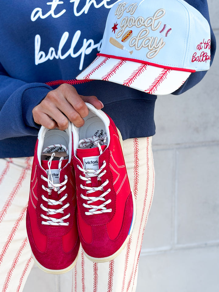 Victoria Saturno Sneakers