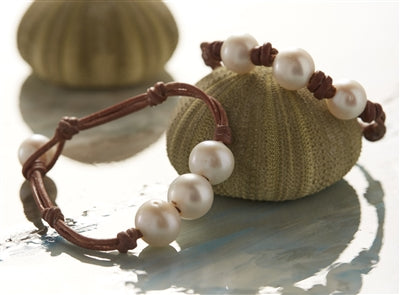 FWB 3 Pearl without Knots Bracelet-White